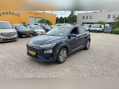 Hyundai Kona Electric - EV Fashion 64 kWh | Trekhaak | Navigatie | Camera | Climate control | Adapt. Cruise | Prem