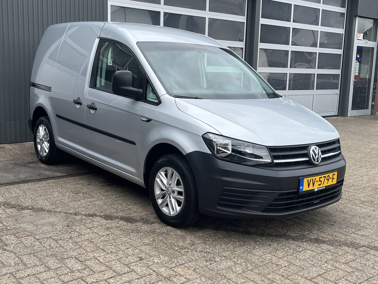 Volkswagen Caddy - 2.0 TDI L1H1 Btw en Bpm vrij!! Airco Euro 6 Telefoonverbinding Lichtmetalenvelgen 2-Persoo - AutoWereld.nl