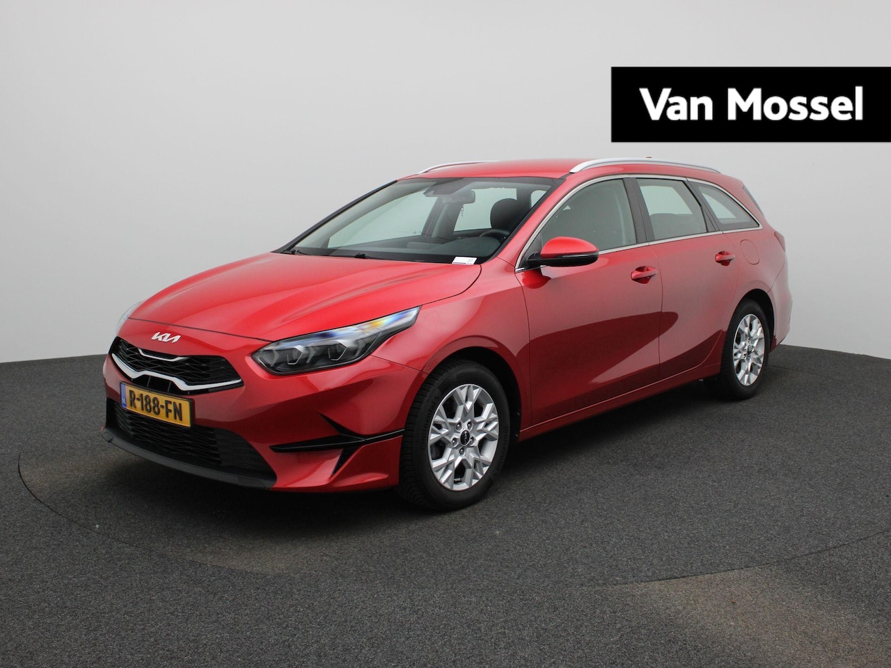 Kia Cee'd Sportswagon - Ceed 1.0 T-GDi DynamicLine | Navi | Lichtmetalen velgen | Camera | 4 season banden | - AutoWereld.nl