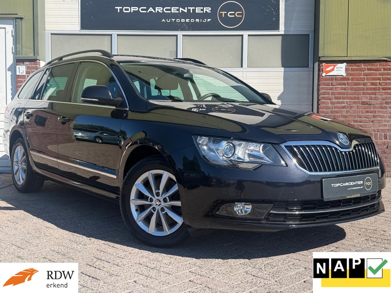 Skoda Superb Combi - 1.8 TSI Ambition/AUT/PARKS/NAVI/APK/NAP - AutoWereld.nl