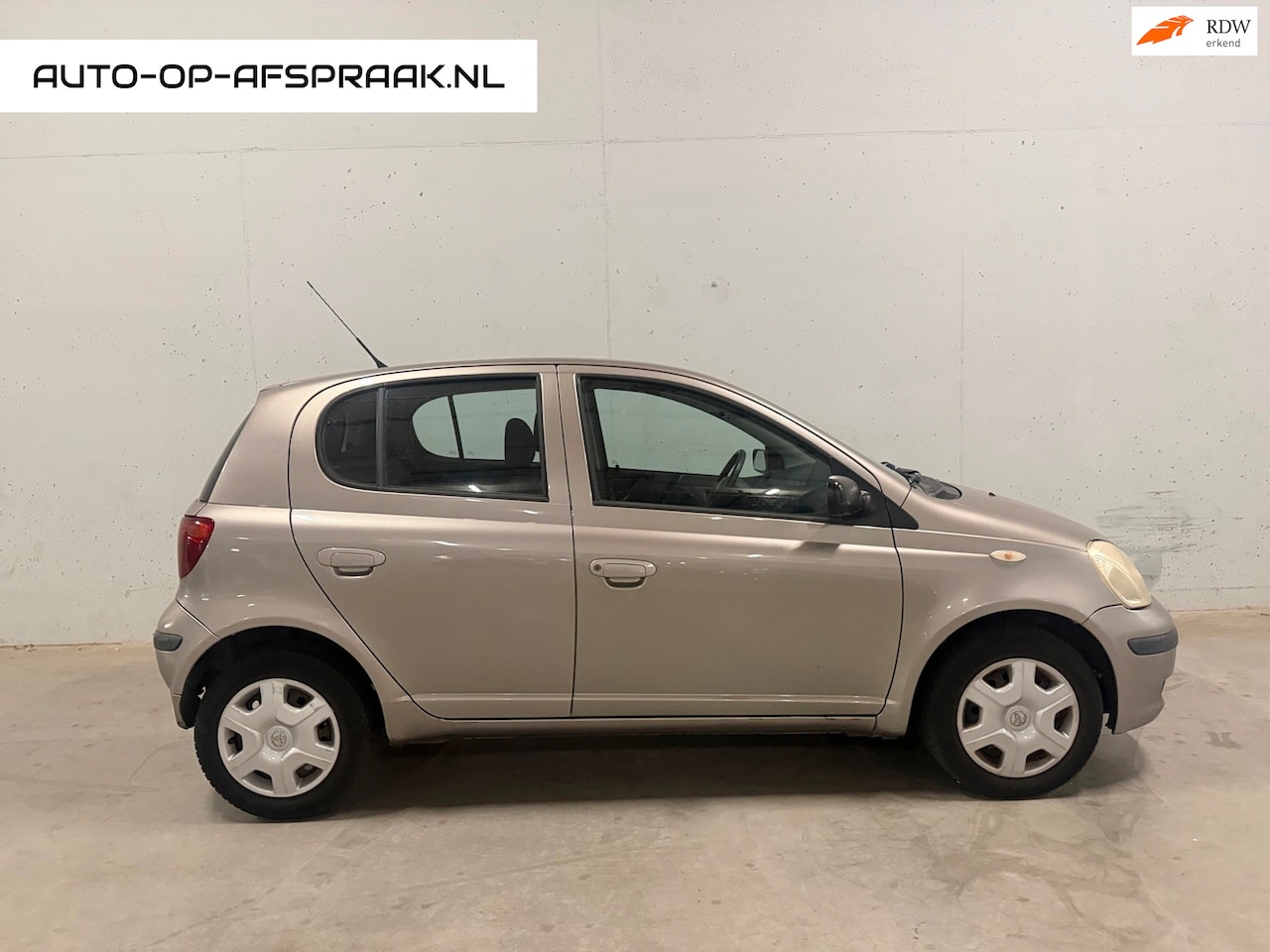 Toyota Yaris - 1.0 VVT-i Terra 5drs. APK NAP - AutoWereld.nl