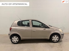 Toyota Yaris - 1.0 VVT-i Terra 5drs. APK NAP
