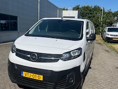 Opel Vivaro-e - L3H1 Edition 75 kWh Schade Auto wel rijbaar