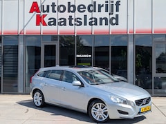 Volvo V60 - 2.4 D6 AWD Plug-In Hybrid Summum - Schuifdak - Memory - Camera - Nette Auto
