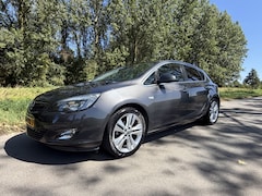 Opel Astra - 1.4 Turbo Sport
