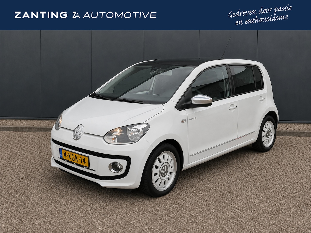 Volkswagen Up! - 1.0 high up! BlueMotion 5-drs | Pano-dak | Stoelverwarming | Park. Sensoren | Navigatie | - AutoWereld.nl