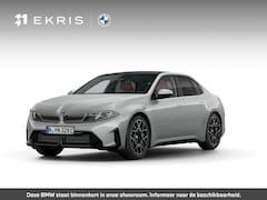 BMW i3 - 50 xDrive First Edition | M Sportpakket | Panoramadak | Harman Kardon | Digital Pack