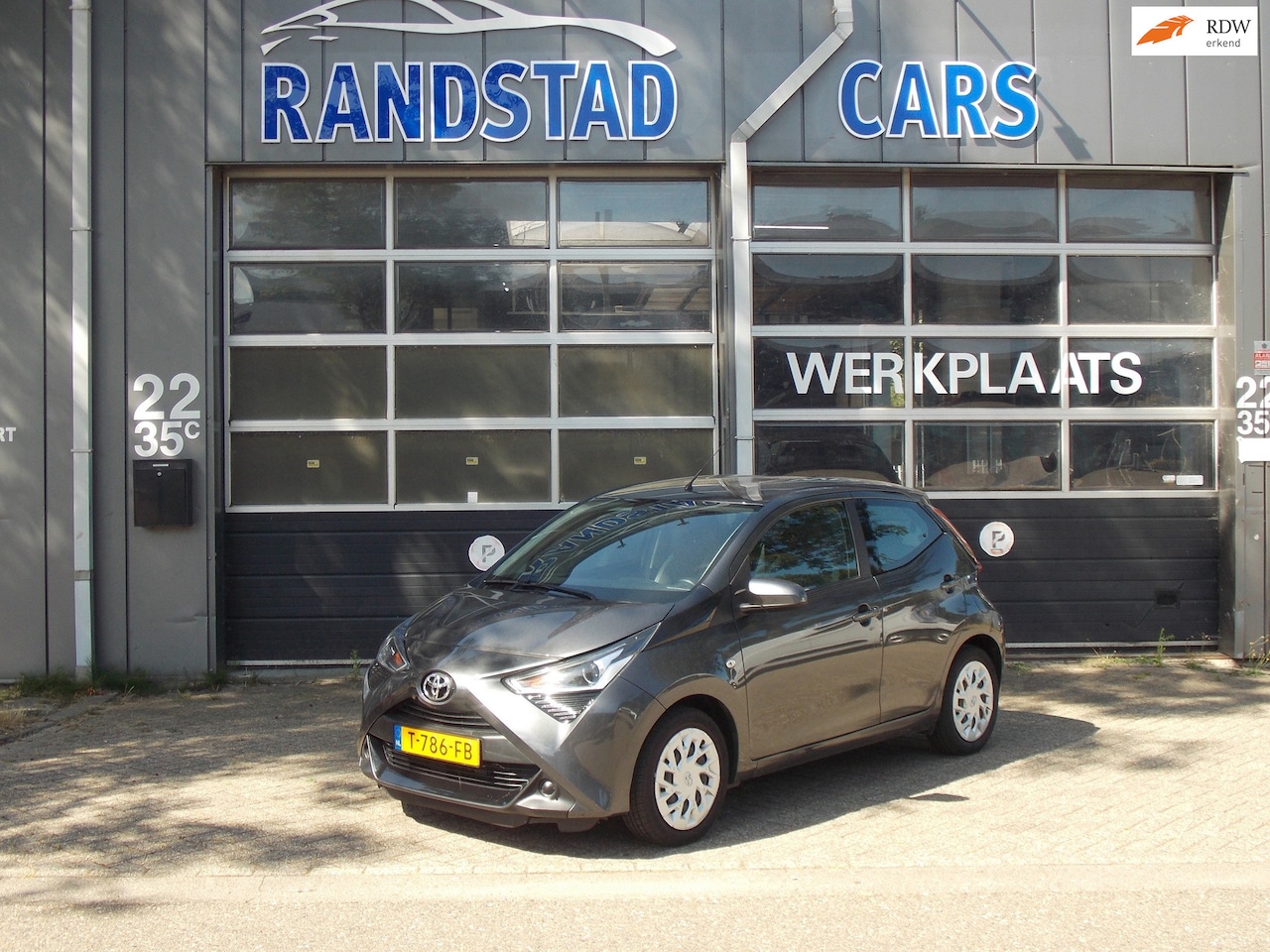 Toyota Aygo - 1.0 VVT-i x-otic Automaat Airco Camera Elek Pakket 5Deurs 2022bj GARANTIE - AutoWereld.nl
