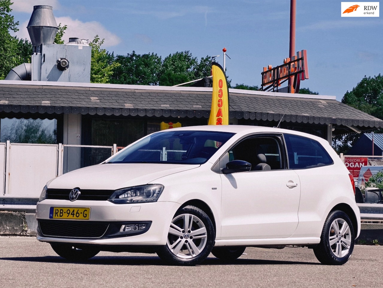 Volkswagen Polo - 1.2 TSI Highline-NIEUWE TURBO-CRUISE CONTROL-AIRCO - AutoWereld.nl