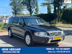 Volvo XC70 - 2.4 D5 Momentum *BOEKJES INGEVULD