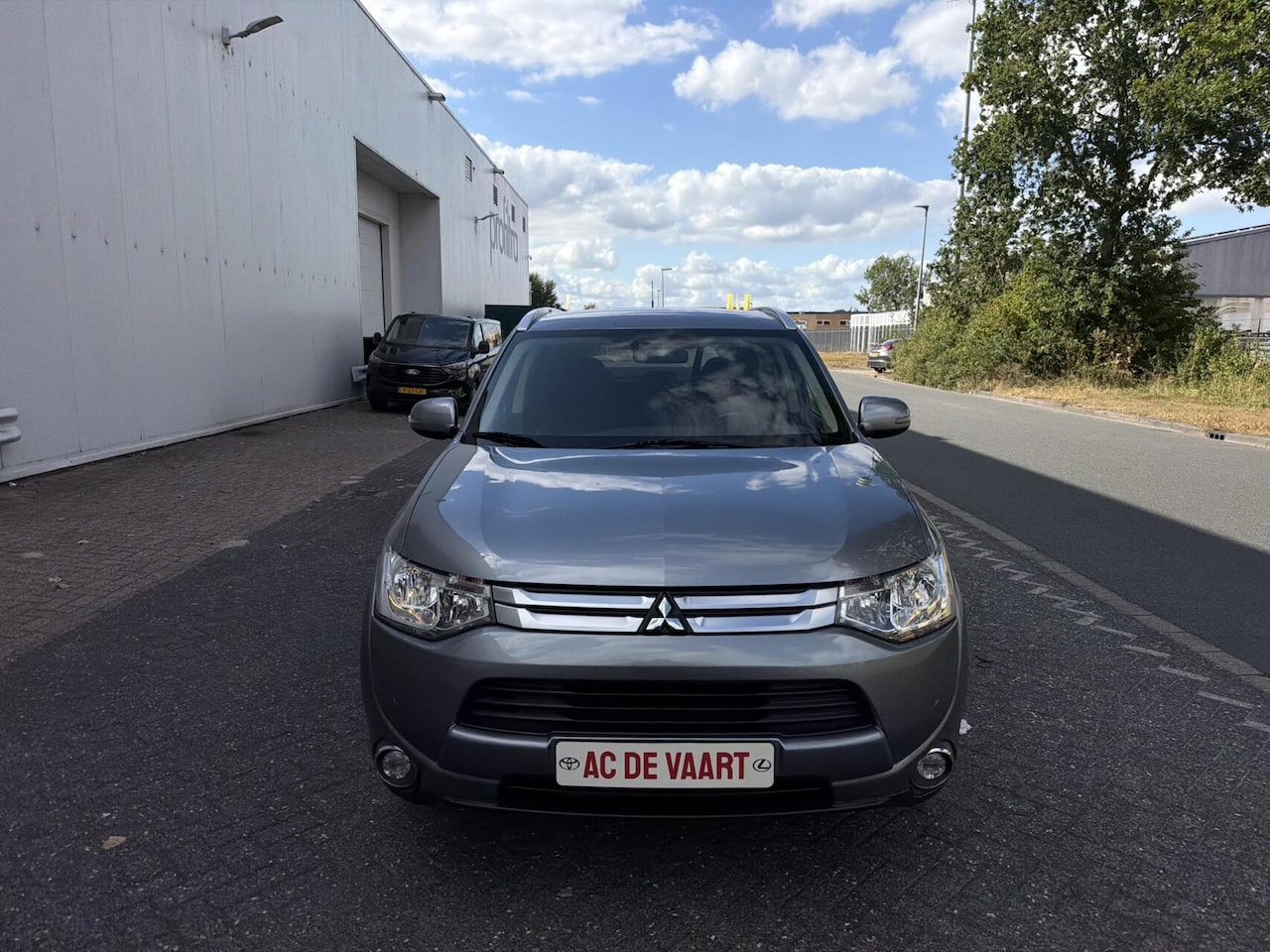 Mitsubishi Outlander - 2.0 Business Edition - 7PERS/CLIMA/NAP - AutoWereld.nl