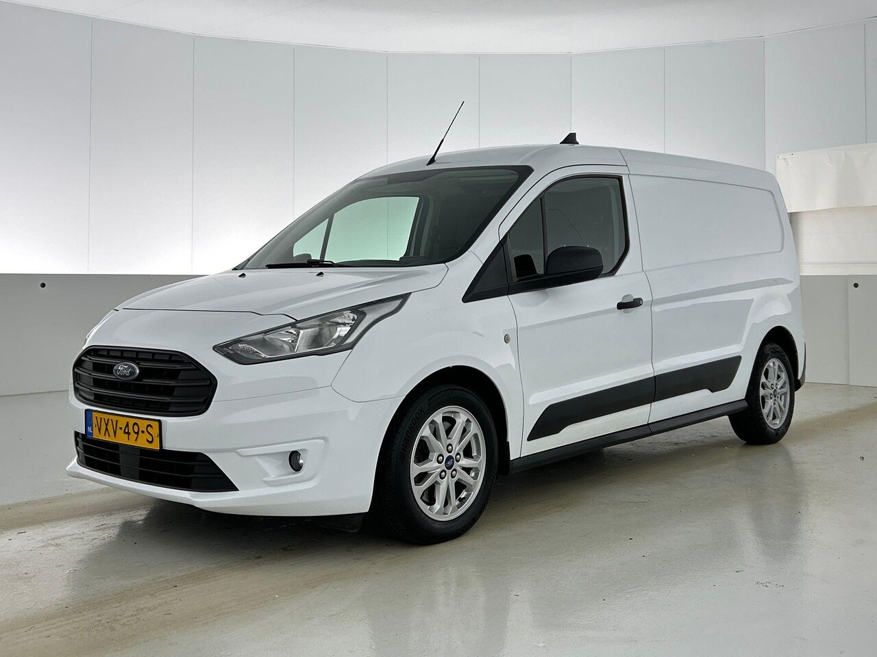 Ford Transit Connect - 1.5 EcoBlue L2 Trend Navigatie Airco Parkeersensoren Cruise Control 3Zits Camera DAB+ - AutoWereld.nl