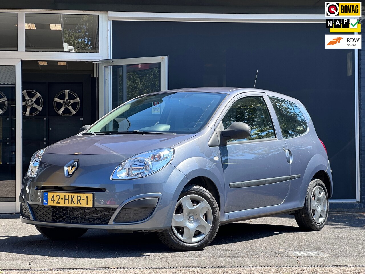 Renault Twingo - 1.2 Authentique AIRCO / ELEKT RAMEN / NAP - AutoWereld.nl
