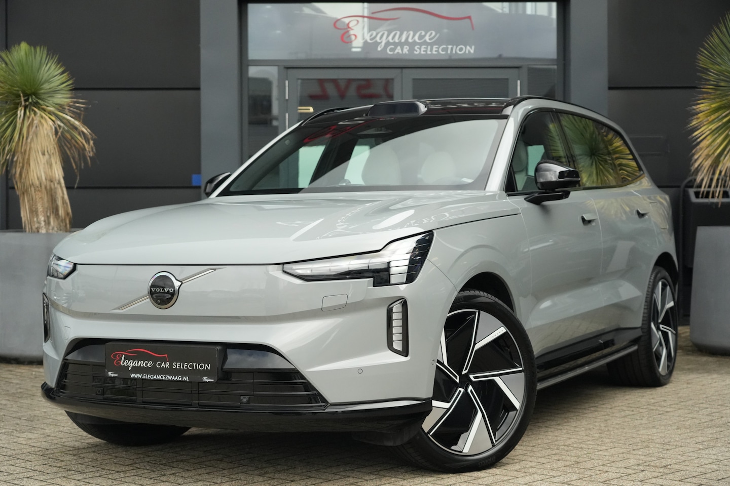 Volvo EX90 - Twin Motor Ultra 7p. 111 kWh 408pk Panoramadak/PilotAssist/B&W - AutoWereld.nl
