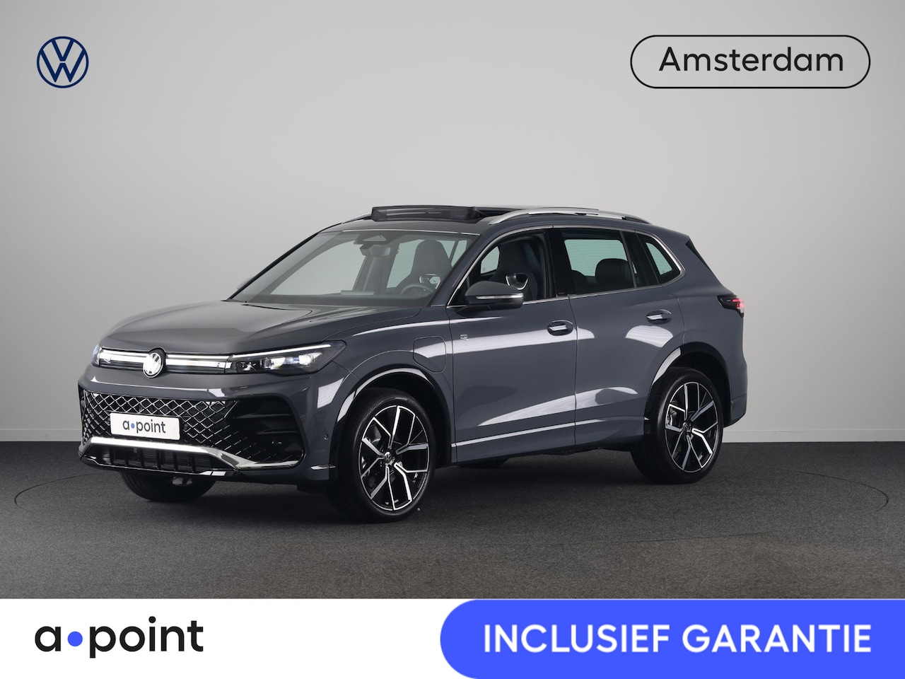 Volkswagen Tiguan - 1.5 eHybrid R-Line Edition 272 pk Automaat (DSG) | Navigatie via App | Panoramadak | Trekh - AutoWereld.nl