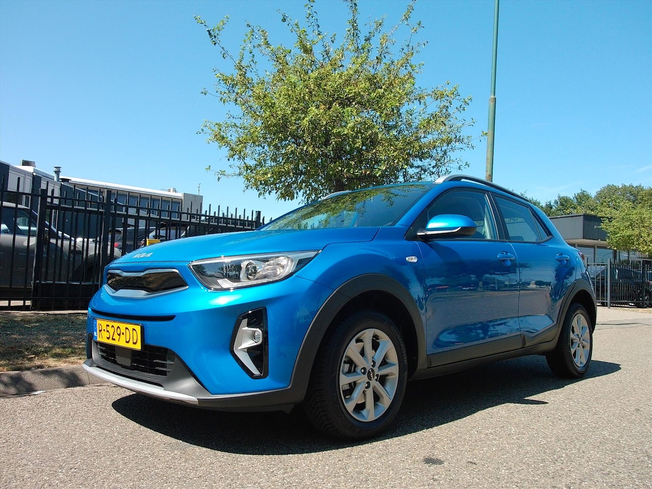Kia Stonic - 1.0 T-GDi 100pk DynamicLine AIRCO Multi Media - AutoWereld.nl