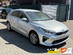 Kia Cee'd - Ceed 1.6 CRDi DynamicL. / KABELBOOM STUK / KOOPJE