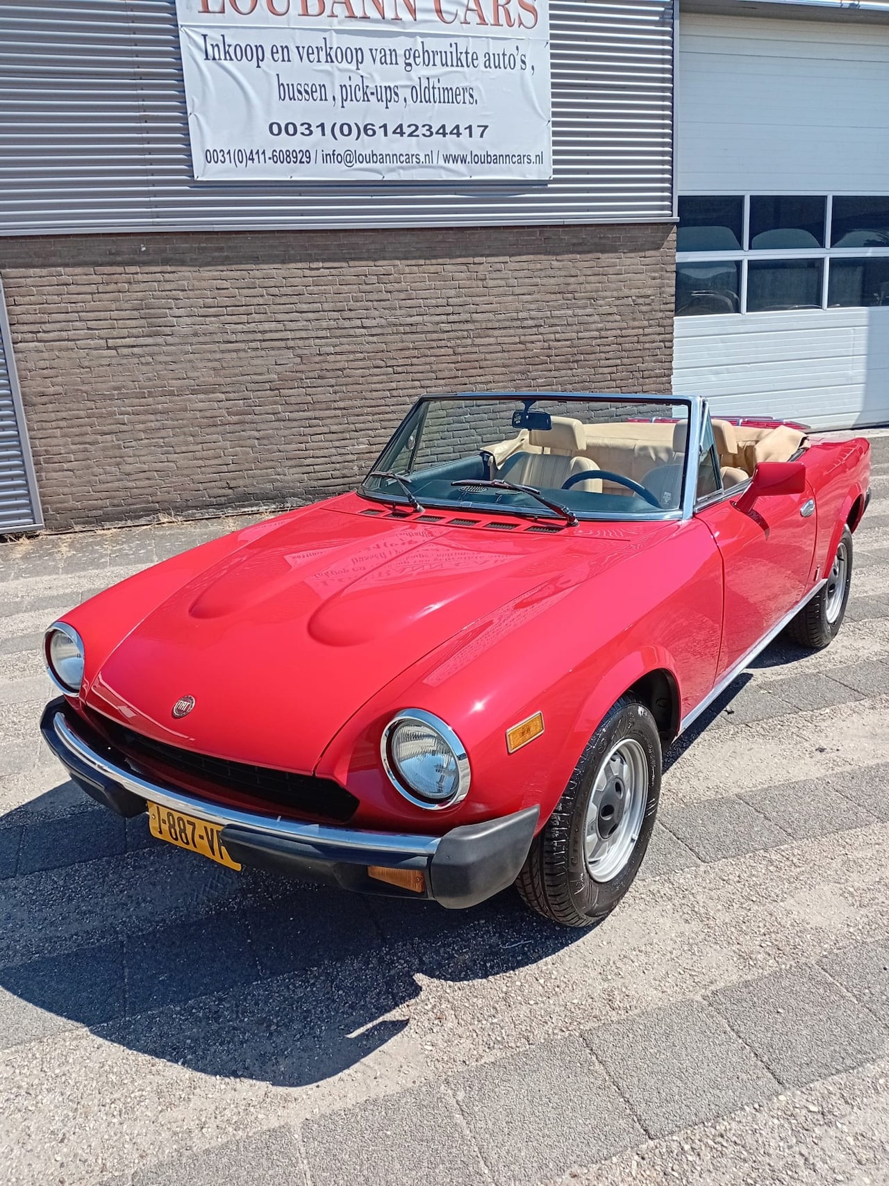 Fiat 124 Spider - 2000 H5 rijd goed geen roest zeer nette staat - AutoWereld.nl