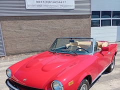 Fiat 124 Spider - 2000 H5 rijd goed geen roest zeer nette staat