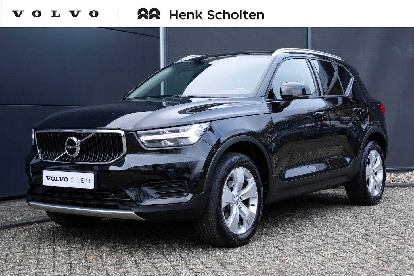 Volvo XC40 - 1.5 T3 Momentum Pro Schuif Kanteldak | Verwarmde voorruit | Elektrische achterklep | Clima - AutoWereld.nl