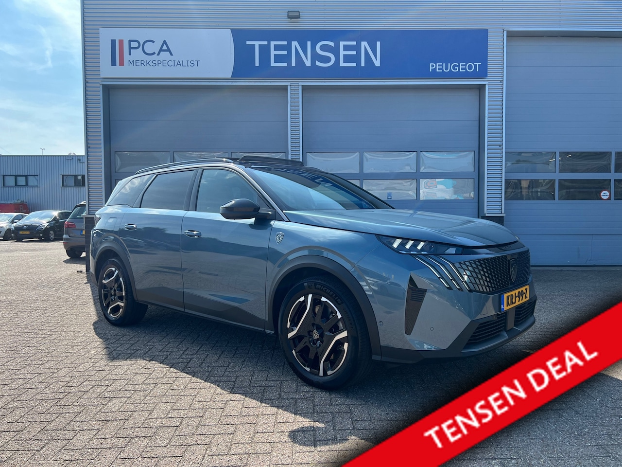 Peugeot 5008 - 1.6 Plug-in Hybrid 195 GT 7p | Panoramadak | Navigatie | Electrische achterklep | Keyless - AutoWereld.nl