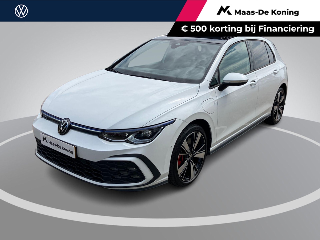 Volkswagen Golf - 1.4eHybrid 180kW/245PK GTE · Panoramadak · Navigatie · Apple/Android Car Play - AutoWereld.nl