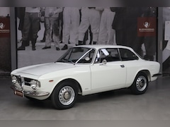 Alfa Romeo GT - 1300 Junior