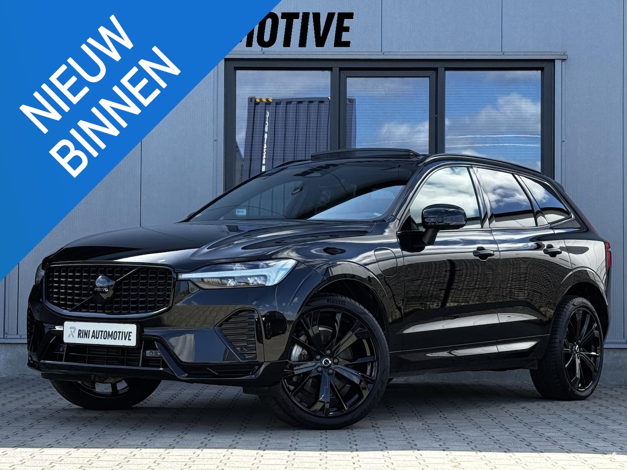 Volvo XC60 - 2.0 T6 Plug-in hybrid AWD Plus Black Edition 350 PK | Long range | Trekhaak | 2 Fase laden - AutoWereld.nl