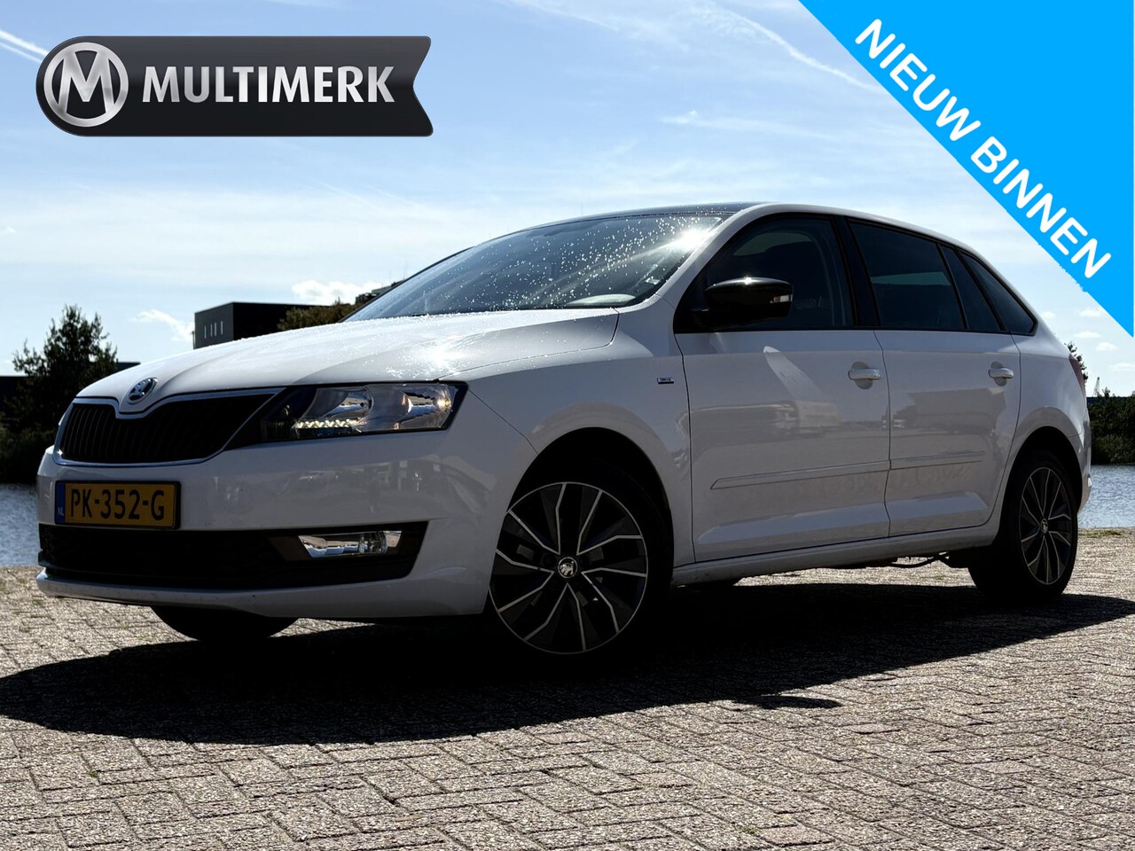 Skoda Rapid Spaceback - 1.0 TSI Greentech Drive ** NET BINNENGEKOMEN | PANO | CRUISE | STOELVERWARMING | TREKHAAK - AutoWereld.nl