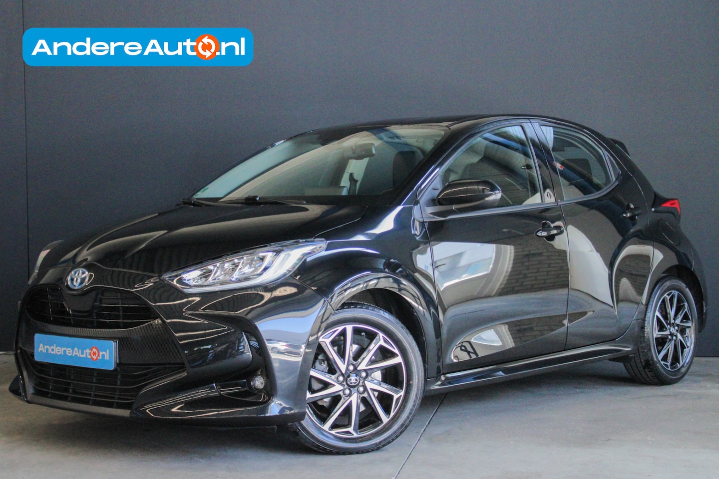 Toyota Yaris - 1.5 Hybrid Dynamic |dealer onderhouden|stoelverwarming|Apple/Android| - AutoWereld.nl