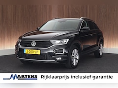 Volkswagen T-Roc - 1.5 TSI 150pk DSG Style Trekhaak Camera Stoelverwarming Panoramadak LED