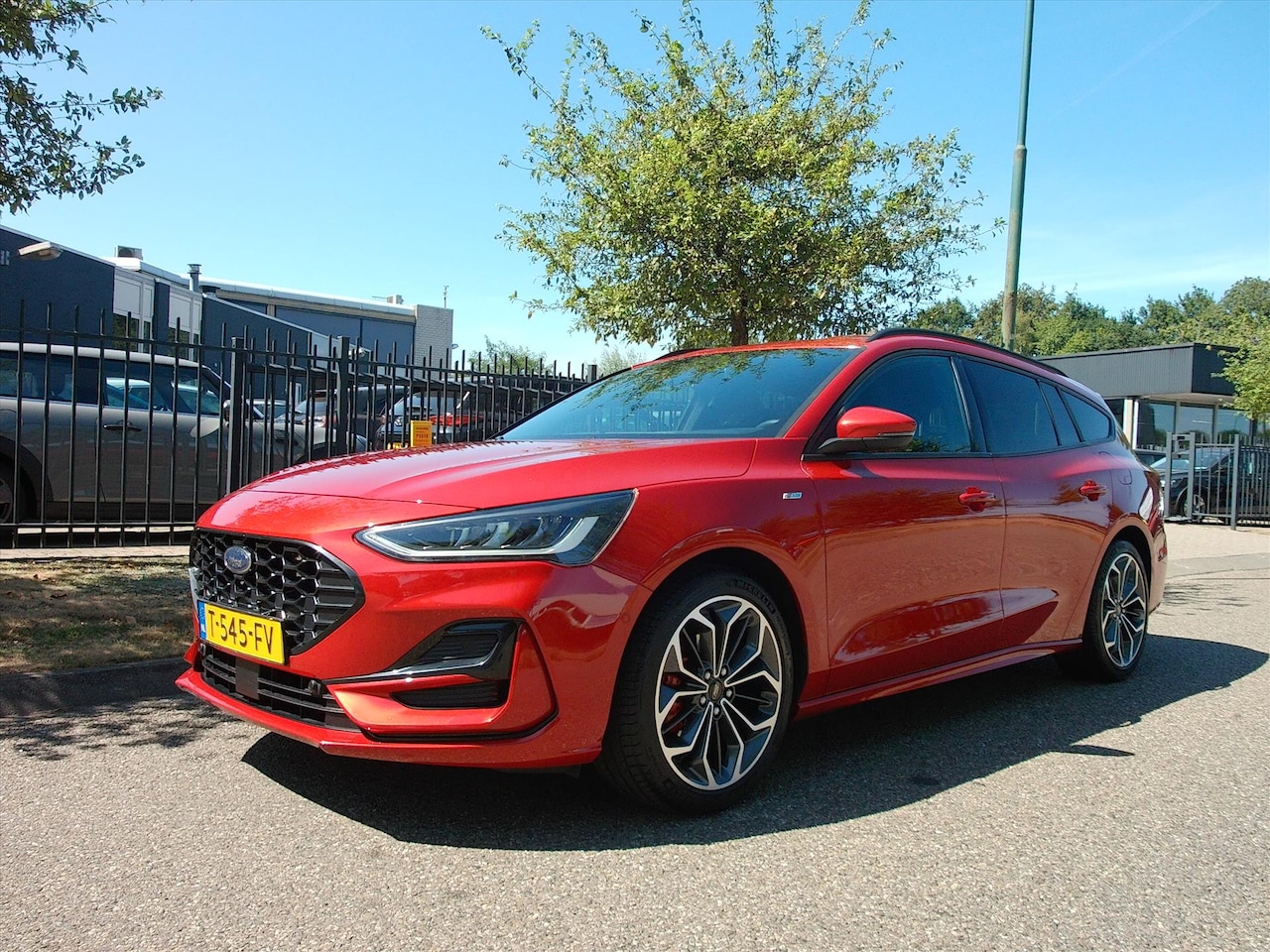 Ford Focus Wagon - 1.0 EcoBoost Hybrid 125pk ST-Line X Multi Media Navigatie - AutoWereld.nl