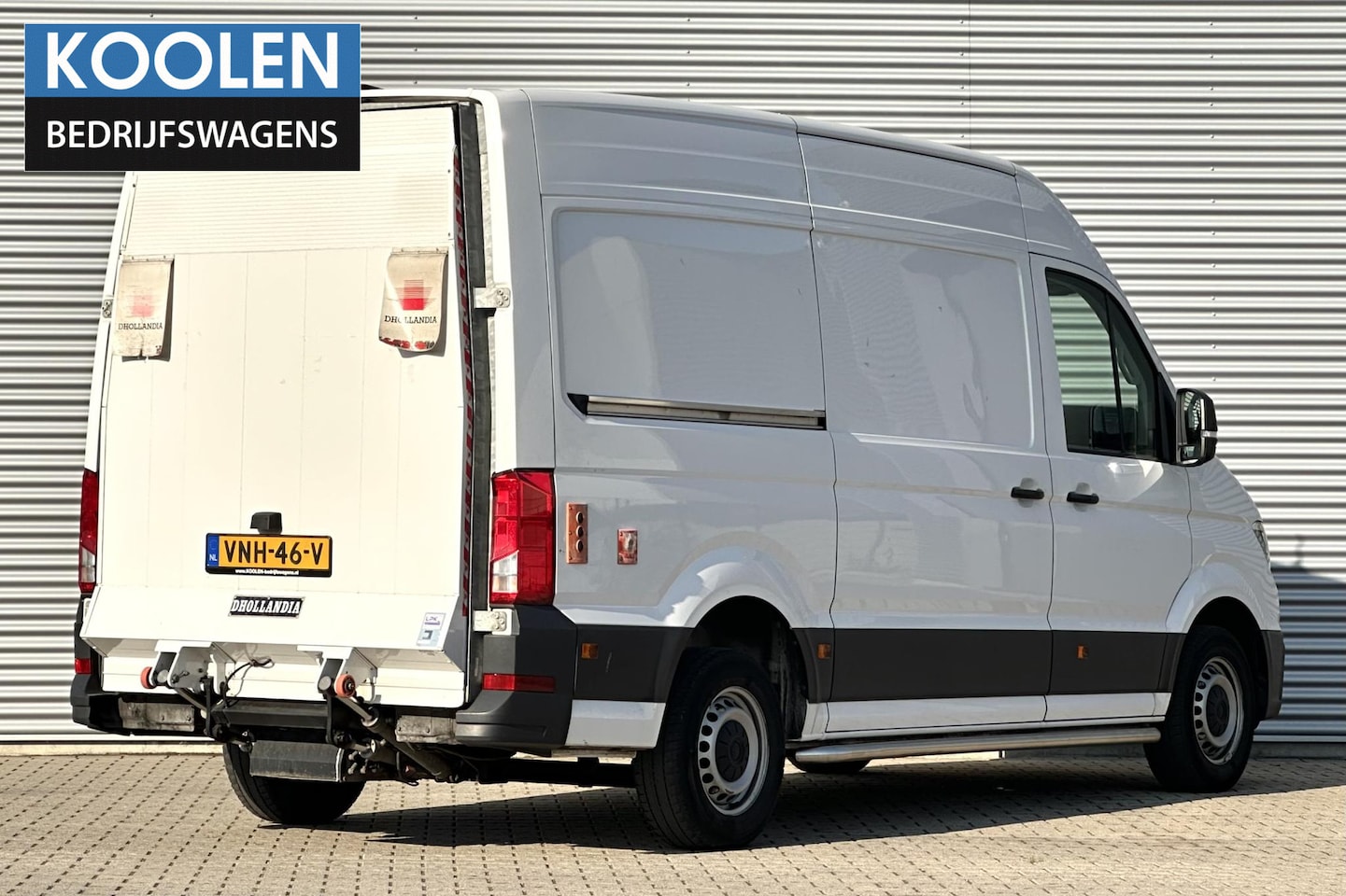 Volkswagen Crafter - 35 2.0 TDI L2H2 Bus met laadklep Dhollandia - AutoWereld.nl