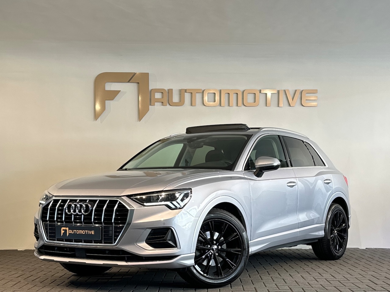 Audi Q3 - 35 TFSI Pro Line Pano|Camera|Stoelverwarming|Dodehoek|Keyless|ACC|Lane Assist - AutoWereld.nl
