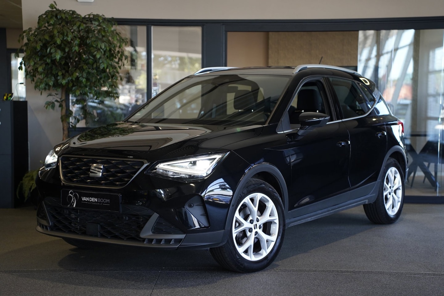 SEAT Arona - 1.0 TSI FR 110PK DSG Facelift Led Navi Virtual Cam ACC Stoelverwarming - AutoWereld.nl