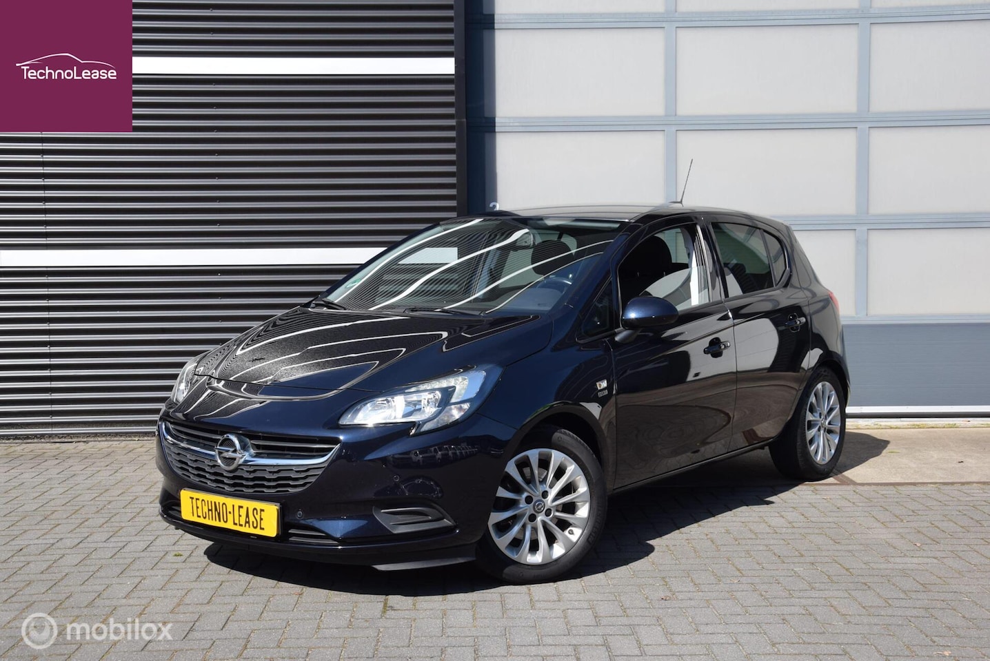 Opel Corsa - 1.0 Turbo 120 Jaar Edition Apple Carplay Camera stoelverwarming - AutoWereld.nl