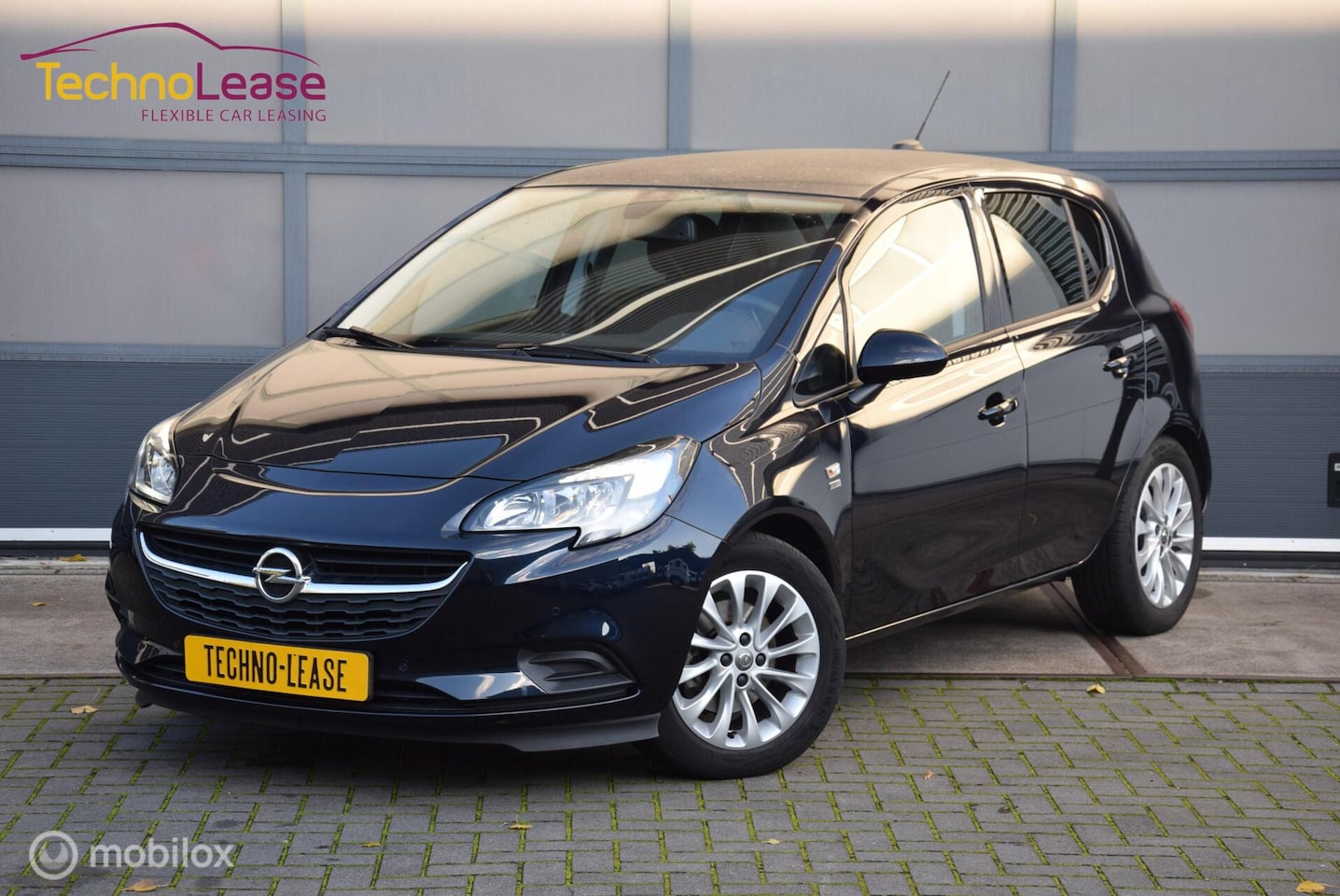Opel Corsa - 1.0 Turbo 120 jaar editie ruitverwarming, navi + apple carplay, camera - AutoWereld.nl