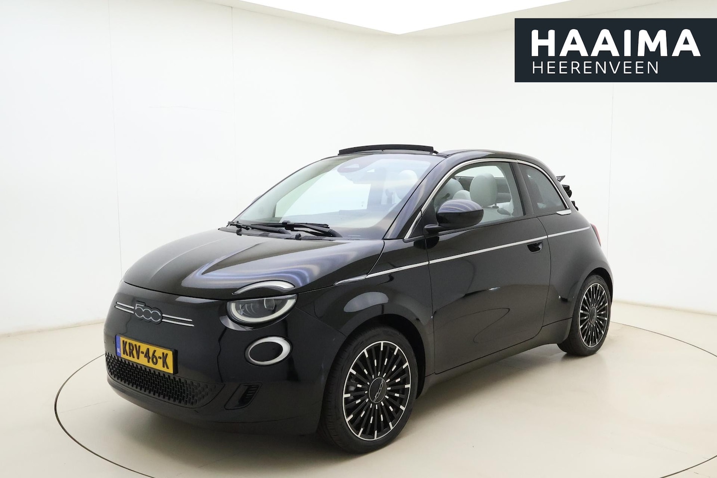 Fiat 500 C - Urban 42 kWh Cabrio | Weinig kilometers | Stoelverwarming | Camera | Climate control | Lic - AutoWereld.nl