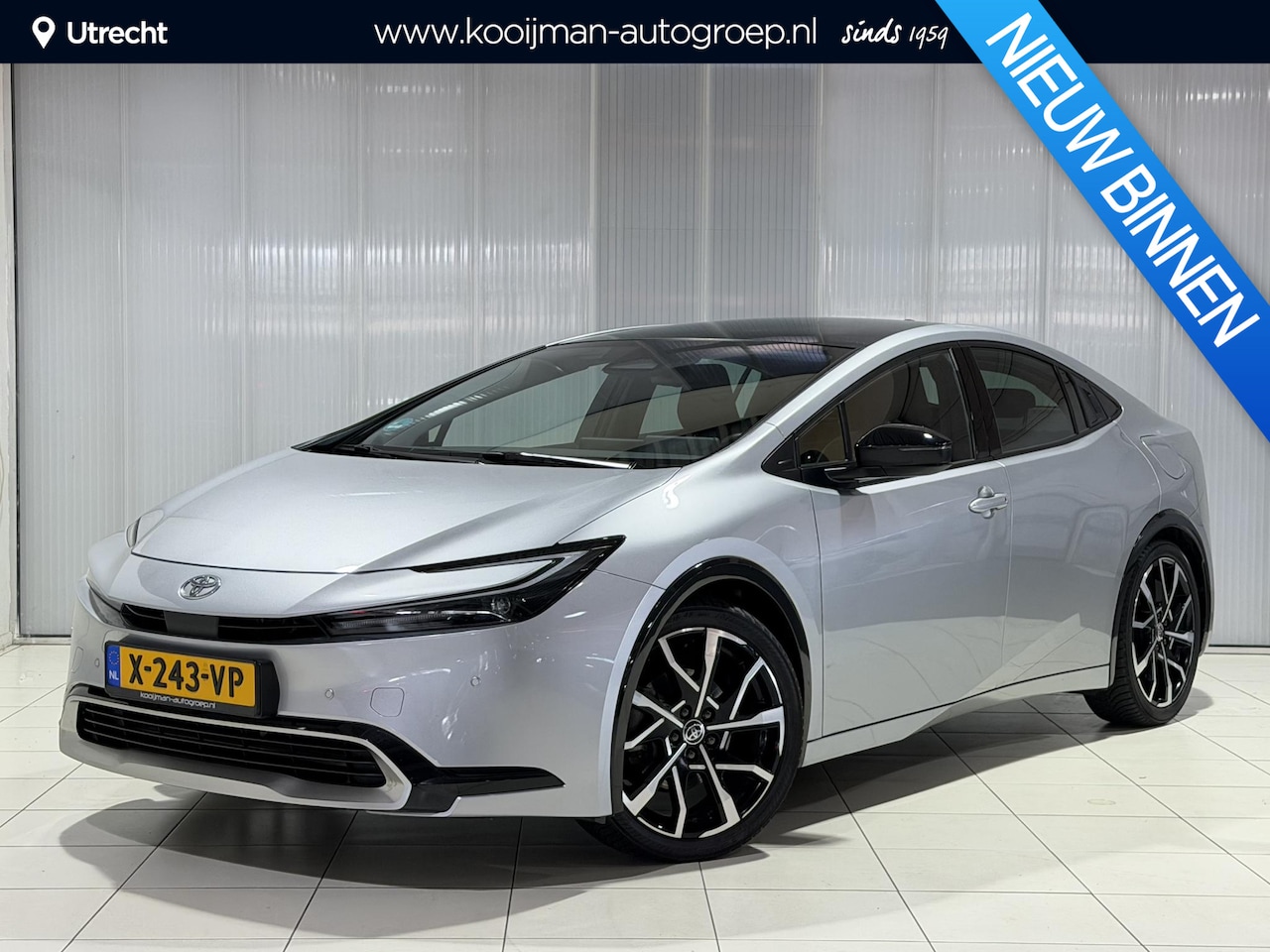 Toyota Prius - 2.0 Plug-in Executive Panoramadak, BTW auto, All season banden, 1e eigenaar, Orgineel NL a - AutoWereld.nl
