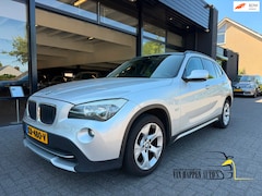 BMW X1 - SDrive18i Executive / Automaat / Apk 8-2027