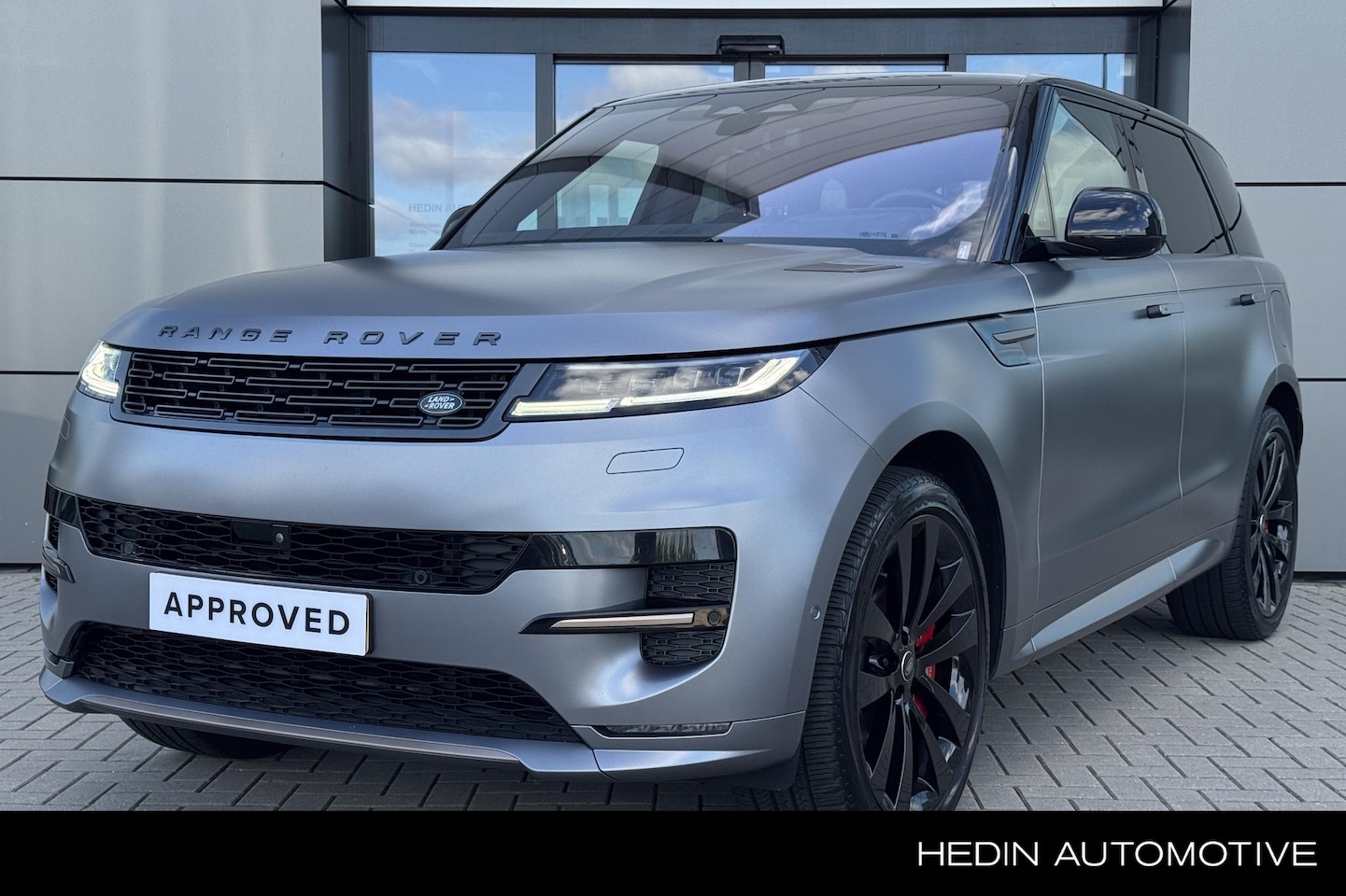 Land Rover Range Rover Sport - P440e Dynamic HSE l Eiger Grey Satin l BTW l Elektr. Trekhaak l 23" Gloss Black l - AutoWereld.nl