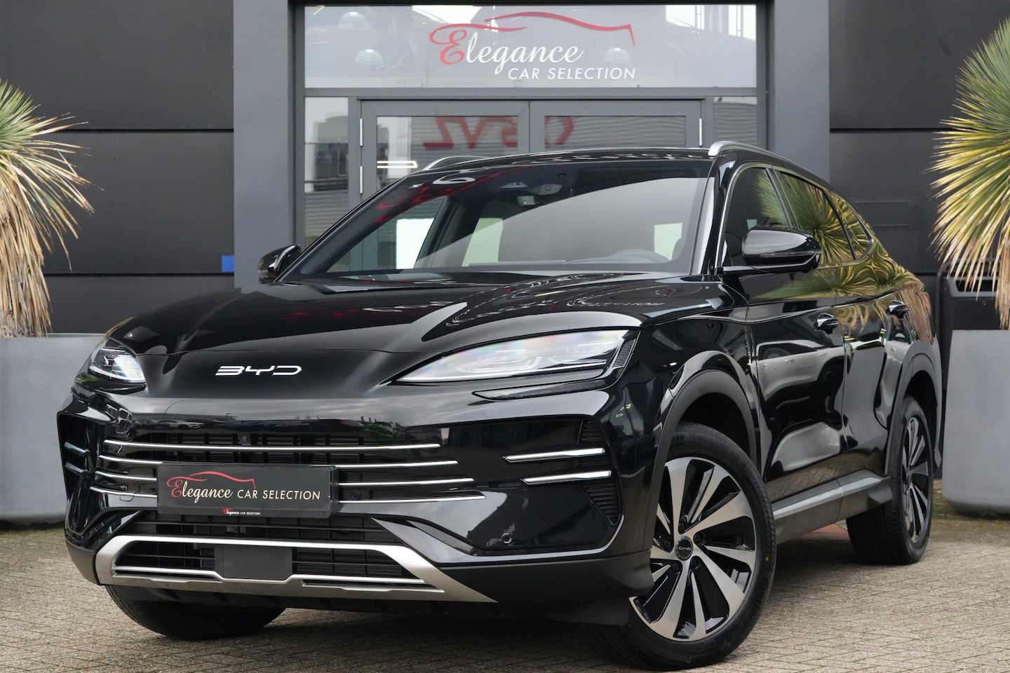 BYD Seal U - 1.5 DM-i FWD PHEV Boost 218pk Panoramadak/Stoelverwarming/360Camera - AutoWereld.nl