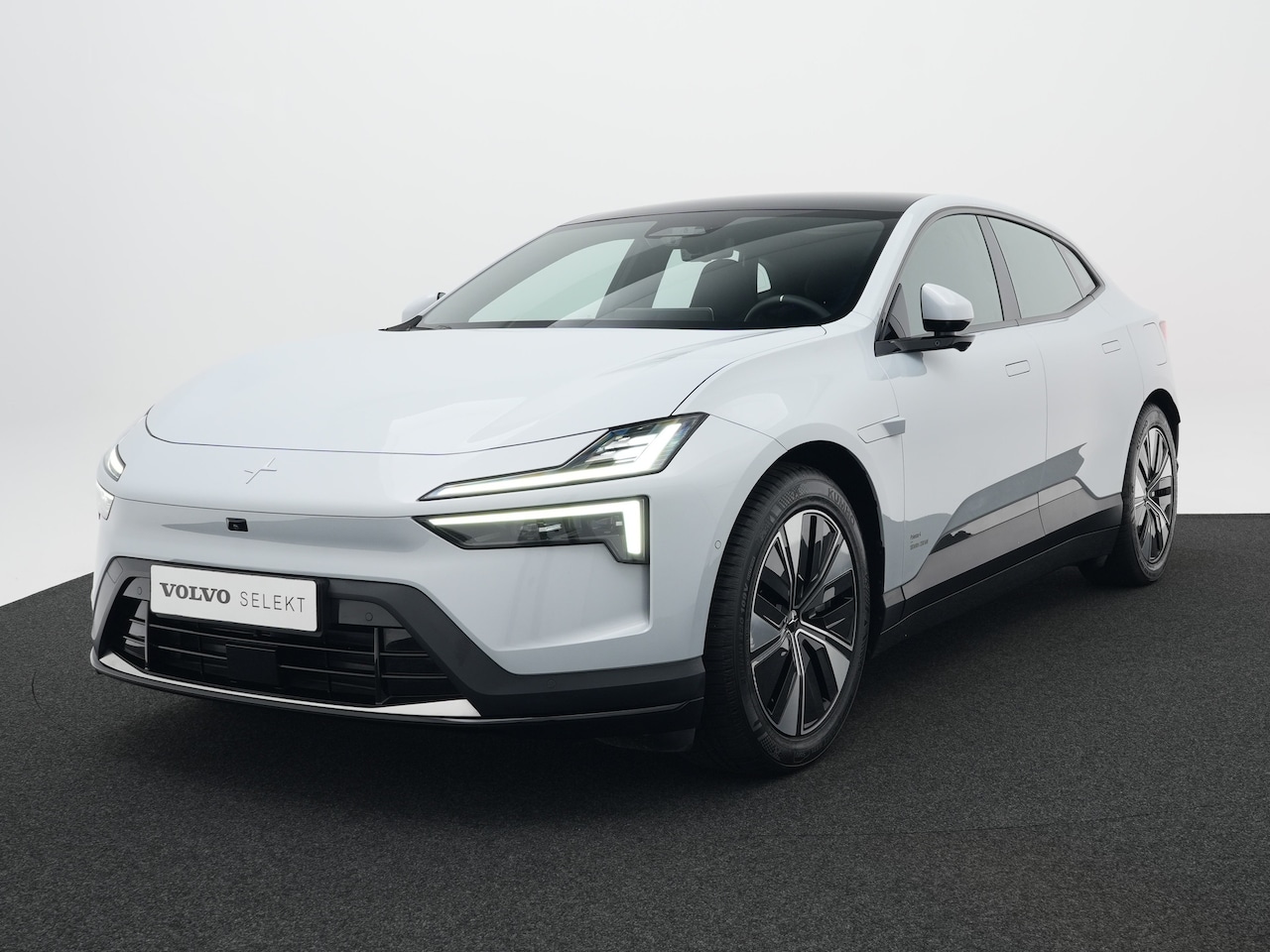 Polestar 4 - 100 kWh Long Range Single | 360° Camera | Adaptive Cruise | Panoramadak | BLIS | Elek. Sto - AutoWereld.nl