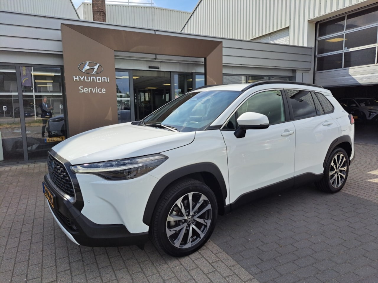 Toyota Corolla Cross - 2.0 High Power 153 pk Hybrid 200 Style - AutoWereld.nl