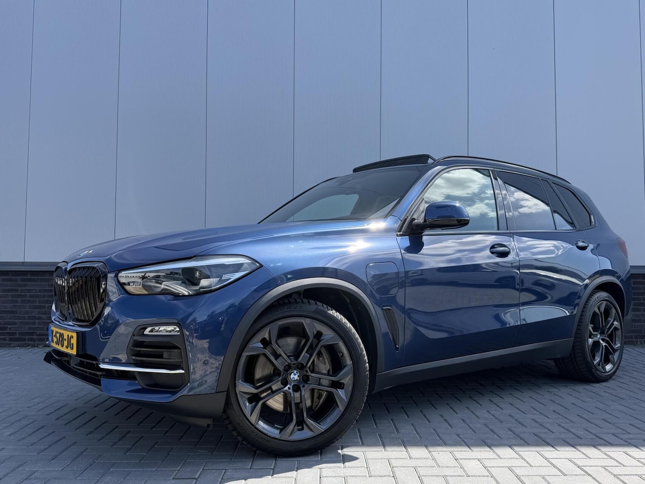 BMW X5 - xDrive45e High Executive PANO-NAP-SoftClose-Trekhaak - AutoWereld.nl