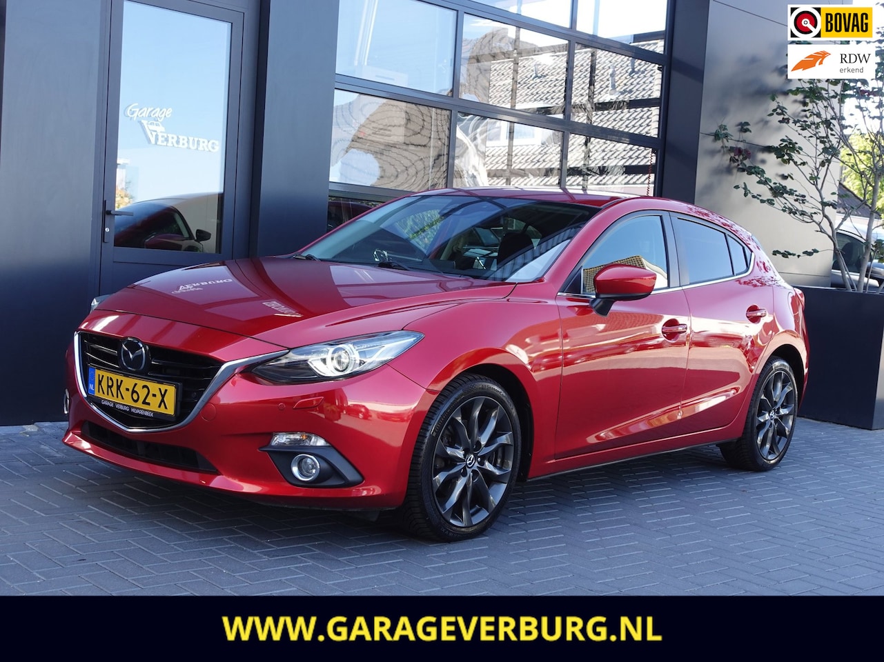 Mazda 3 - 2.0 GT-M (Navigatie,Camera,AdaptiveCruise,PDC,HUD,BOSE,Keyless) -- 61.728 Km -- - AutoWereld.nl