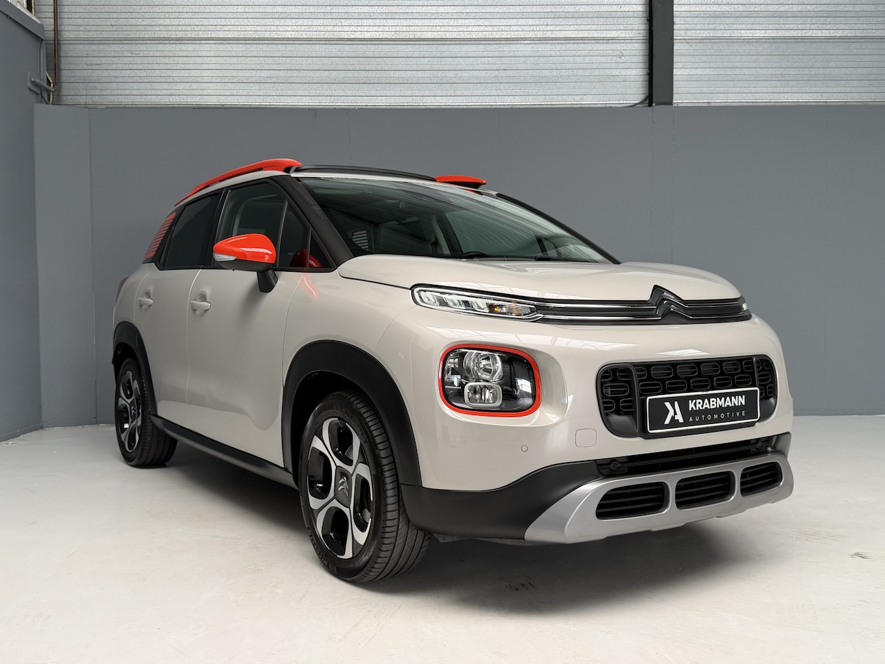 Citroën C3 Aircross - 1.2 PureTech S&S Shine Garantie|Automaat|Pano|Carplay - AutoWereld.nl