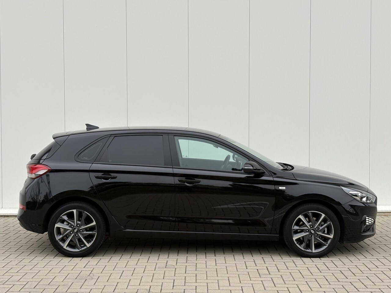 Hyundai i30 - 1.0 T-GDi MHEV HYBRID | 22.874 km | Stuur- & Stoelverwarming | Garantie | Carplay | Climat