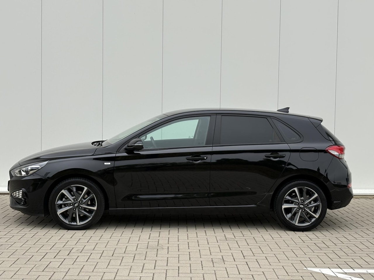Hyundai i30 - 1.0 T-GDi MHEV HYBRID | 22.874 km | Stuur- & Stoelverwarming | Garantie | Carplay | Climat