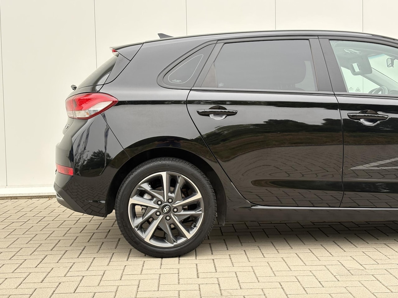 Hyundai i30 - 1.0 T-GDi MHEV HYBRID | 22.874 km | Stuur- & Stoelverwarming | Garantie | Carplay | Climat